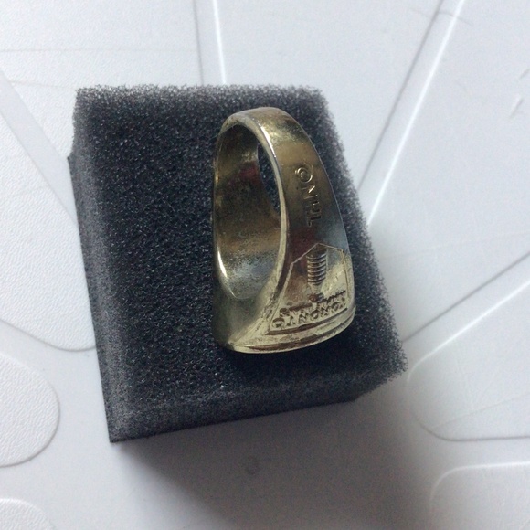 NHL Toronto Maple Leafs 1932 Stanley Cup Victory Memorabilia Ring - Picture 6 of 8